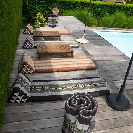 Holiday home Nernier, Piscine Privee Et Acces Direct Au *
